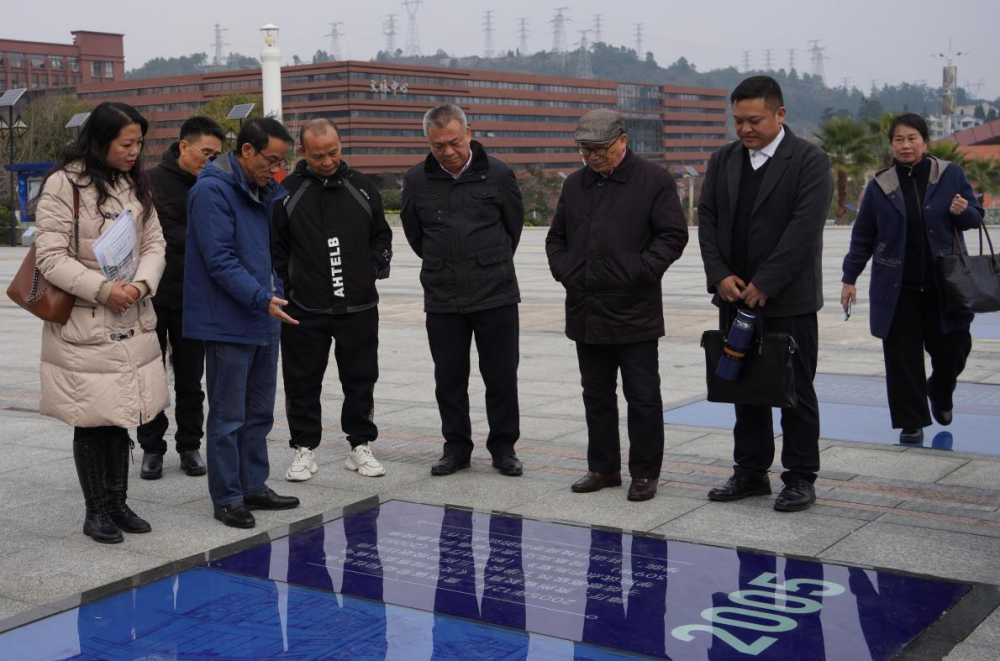黔南州國(guó)際國(guó)內(nèi)公共關(guān)系協(xié)會(huì)到學(xué)院開展“校企合作、就業(yè)賦能、職通未來(lái)”專題調(diào)研