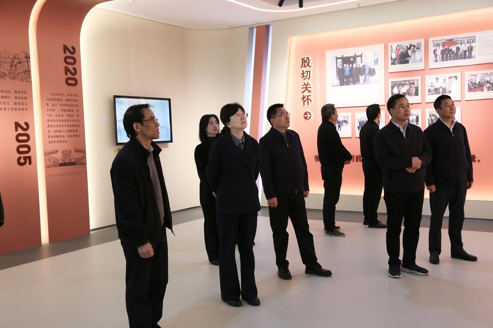 人社部職業(yè)能力建設(shè)司副司長、一級巡視員王曉君一行到學(xué)院調(diào)研指導(dǎo)工作